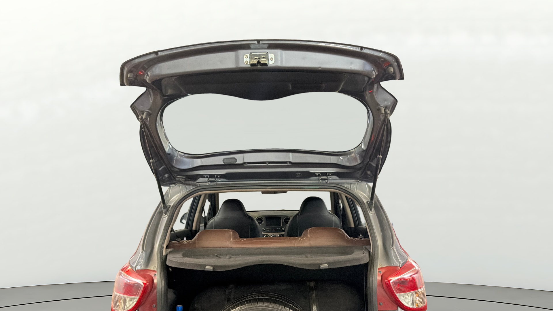 View 2019 Hyundai Grand i10 Sportz 1.2 Kappa Image 16 Used 2019 Hyundai Grand i10 Sportz 1.2 Kappa Image 16