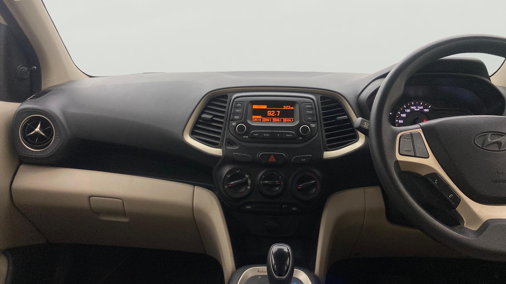 View 2019 Hyundai New Santro Magna AMT Image 17 Used 2019 Hyundai New Santro Magna AMT Image 17