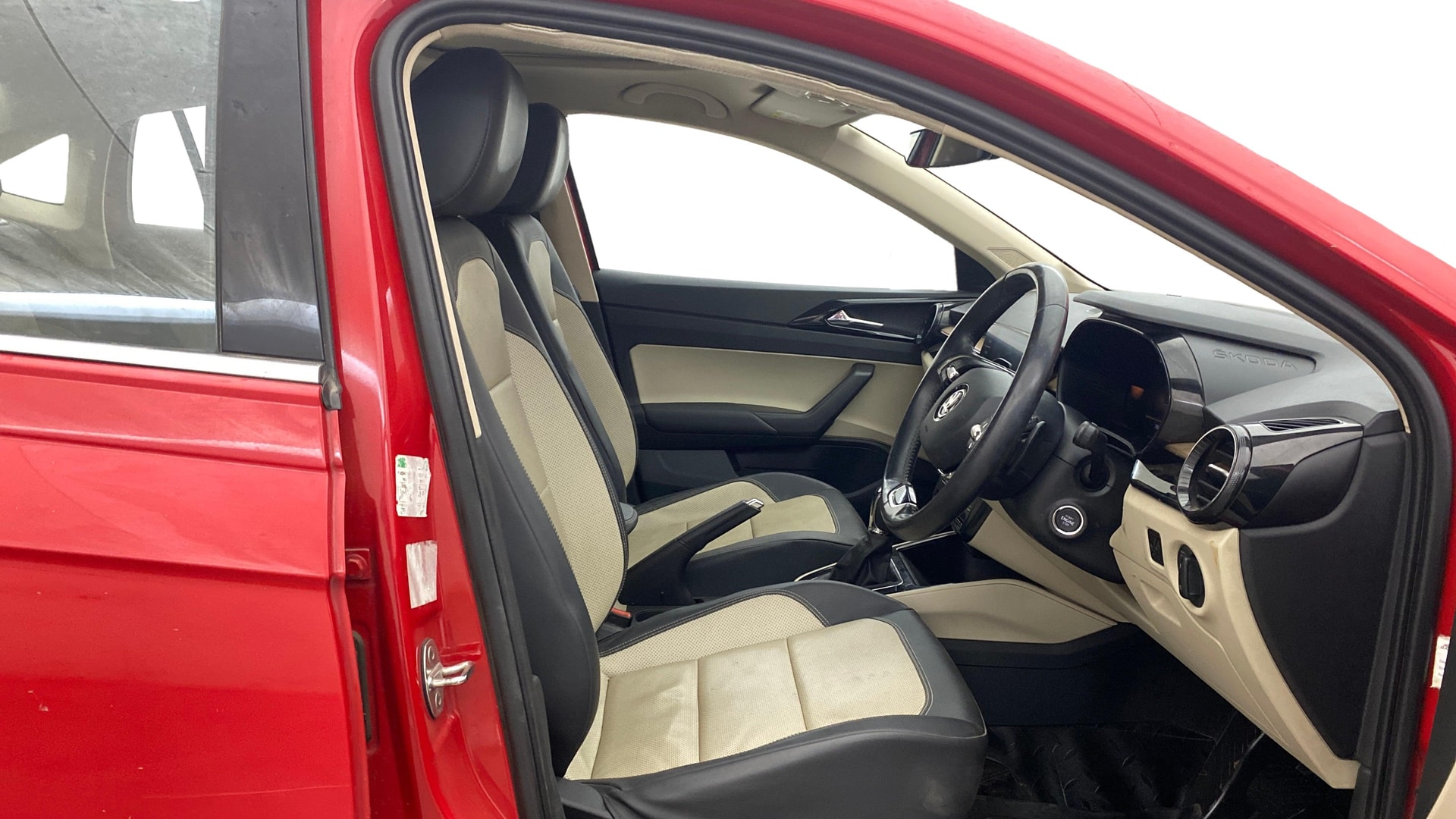 View 2022 Skoda Slavia Style 1.5 TSI DSG Image 27 Used 2022 Skoda Slavia Style 1.5 TSI DSG Image 27