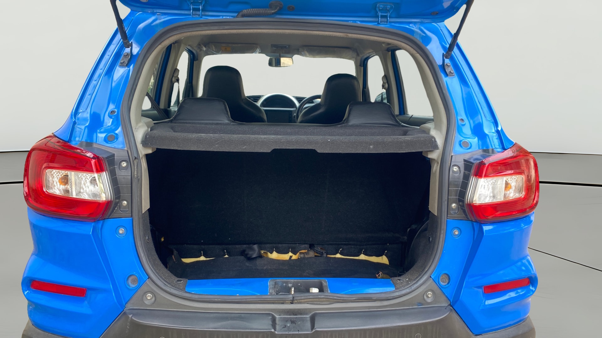 View 2019 Maruti Suzuki 1000 Base Variant Image 36 Used 2019 Maruti Suzuki 1000 Base Variant Image 36