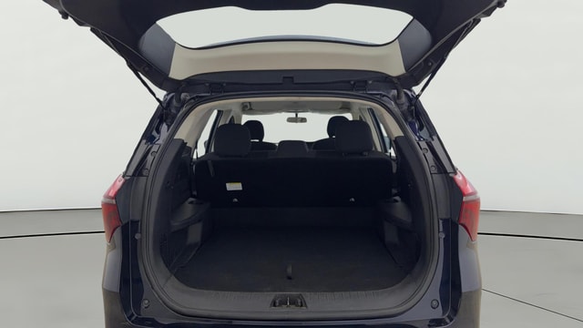 View Mahindra XUV700 Image 37 Used Mahindra XUV700 Image 37