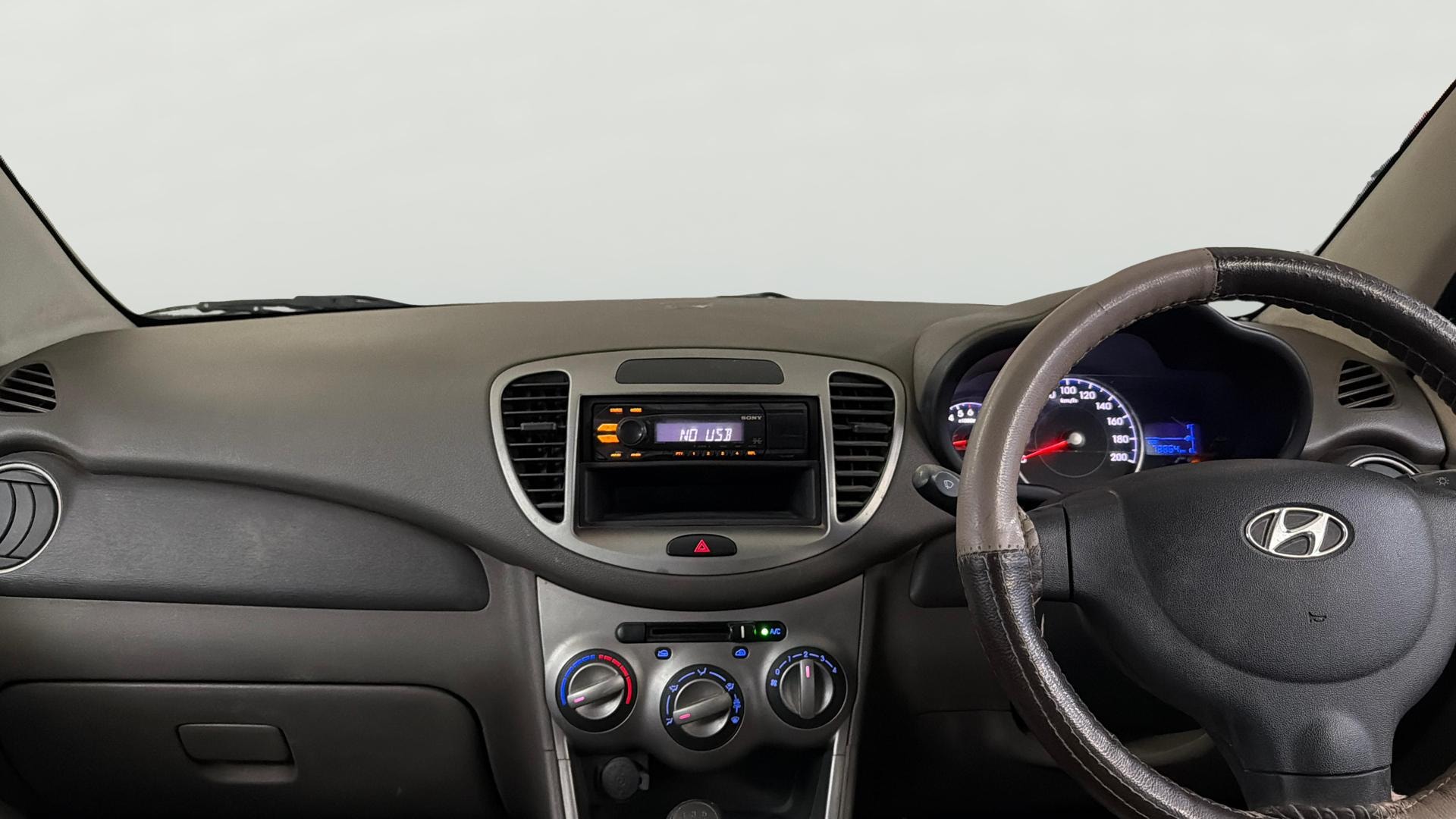 View 2015 Hyundai i10 1.1 Magna Image 30 Used 2015 Hyundai i10 1.1 Magna Image 30