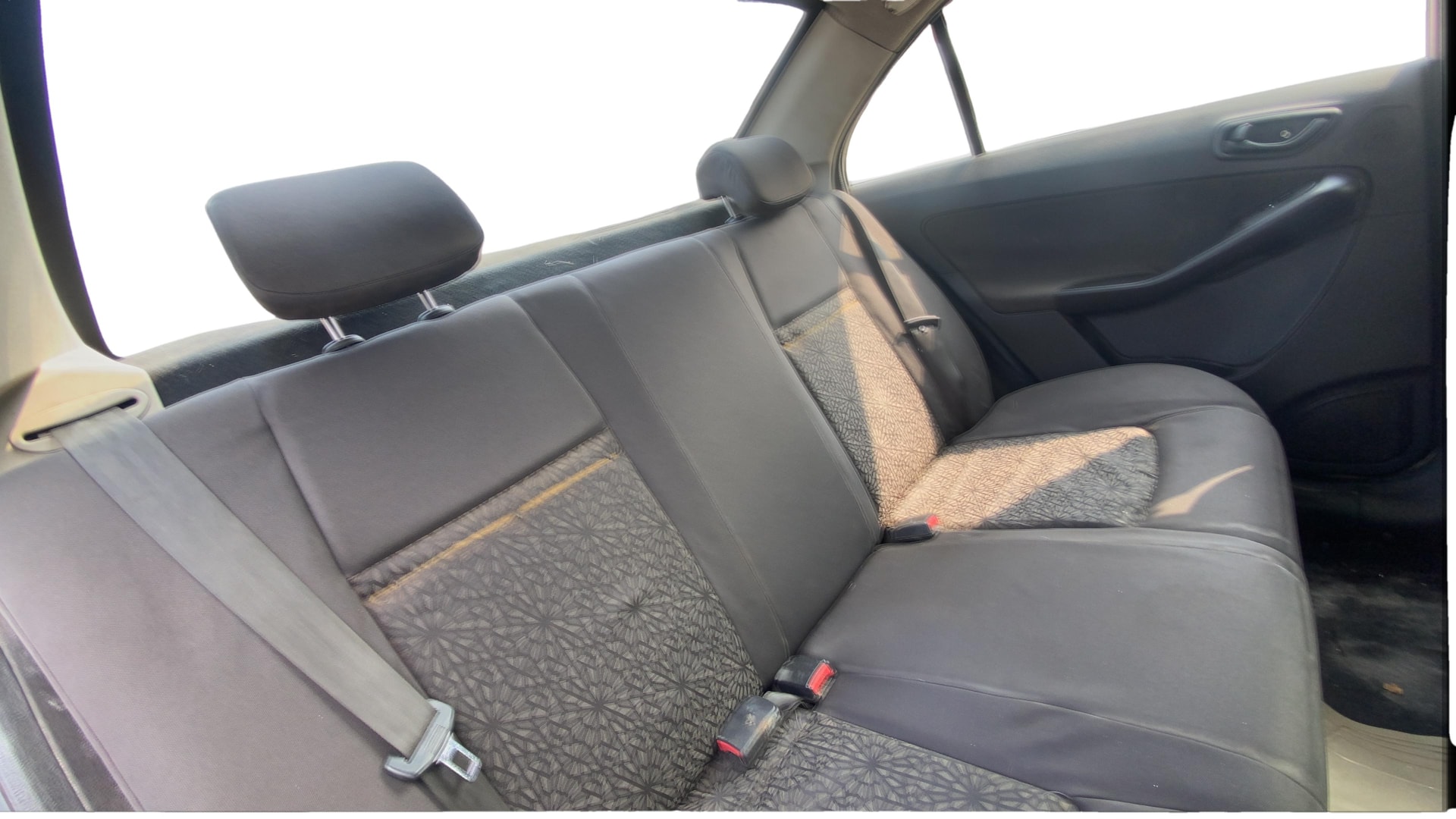 View 2015 Tata Zest Premio Image 33 Used 2015 Tata Zest Premio Image 33