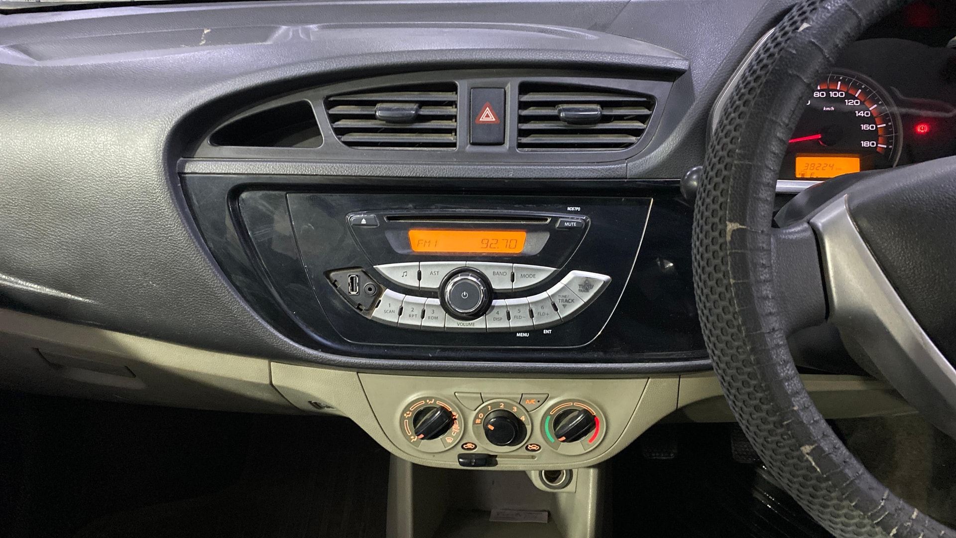 View 2016 Maruti Suzuki Alto K10 LX Image 17 Used 2016 Maruti Suzuki Alto K10 LX Image 17