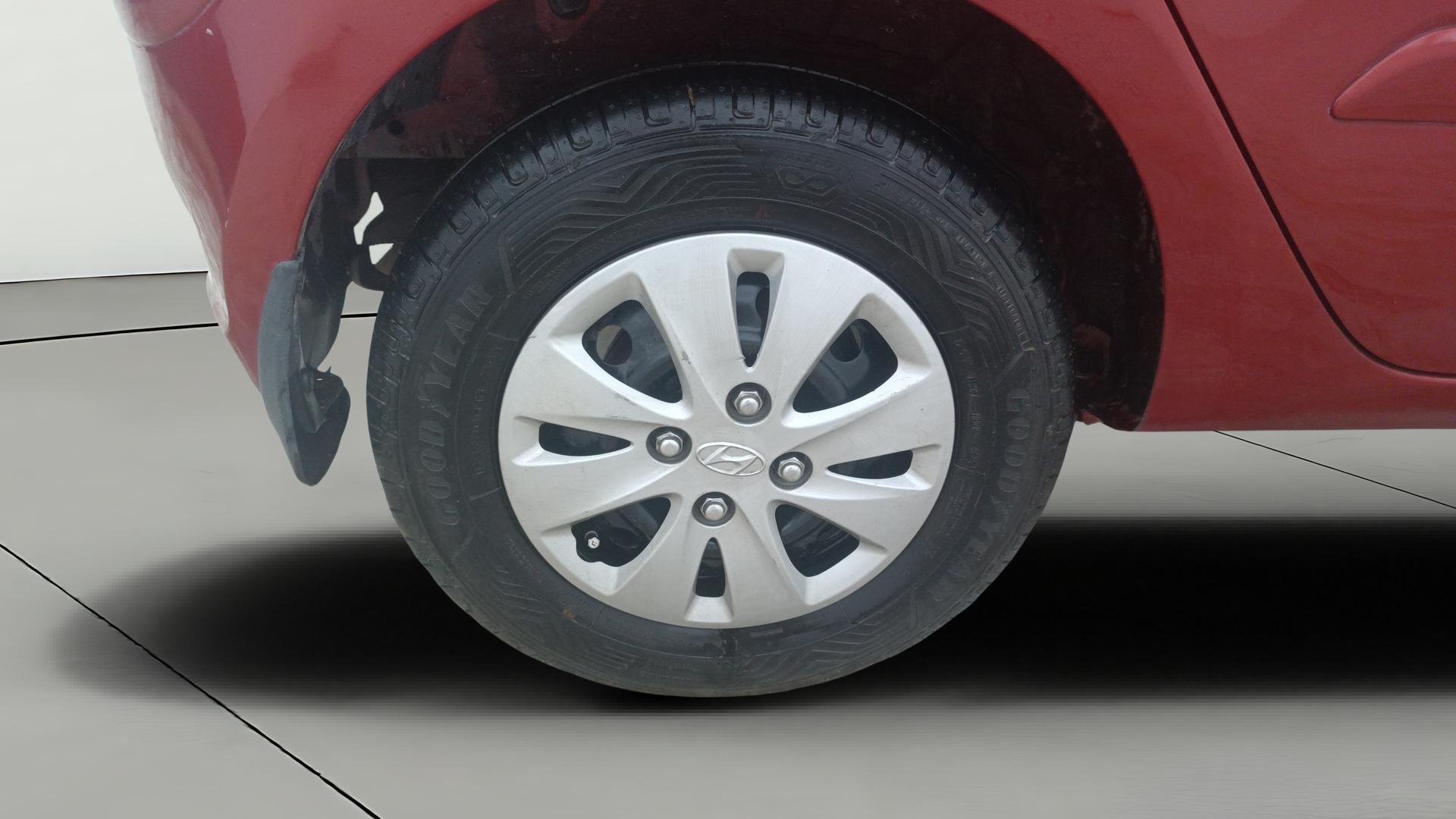 View 2013 Hyundai i10 1.2 Sportz AT Image 24 Used 2013 Hyundai i10 1.2 Sportz AT Image 24