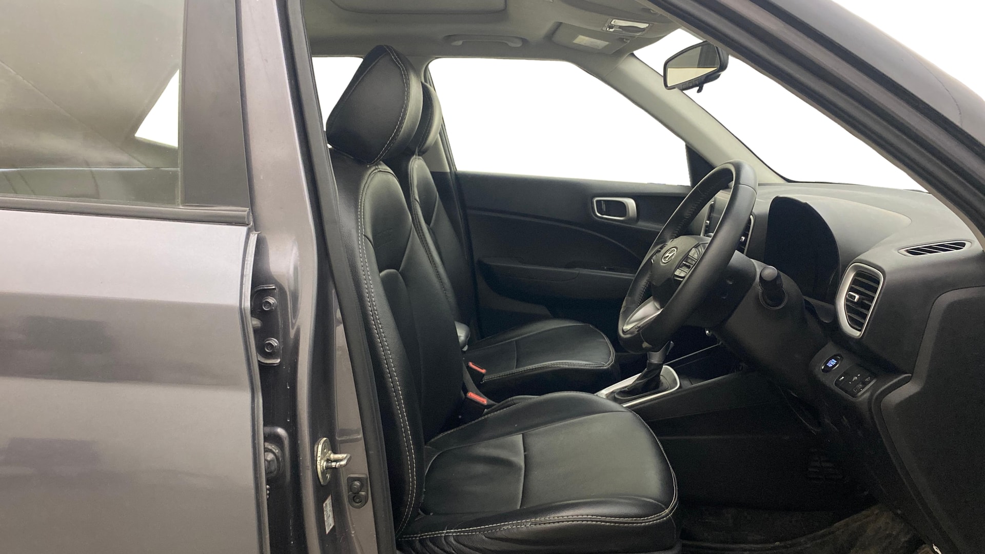 View 2019 Hyundai Venue SX Plus 1.0 Petrol AT Image 28 Used 2019 Hyundai Venue SX Plus 1.0 Petrol AT Image 28