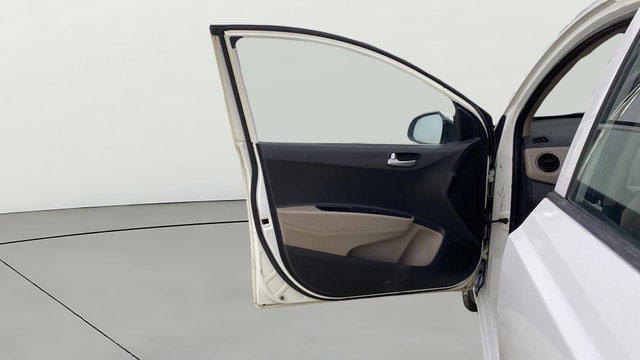View Hyundai Grand i10 Image 30 Used Hyundai Grand i10 Image 30
