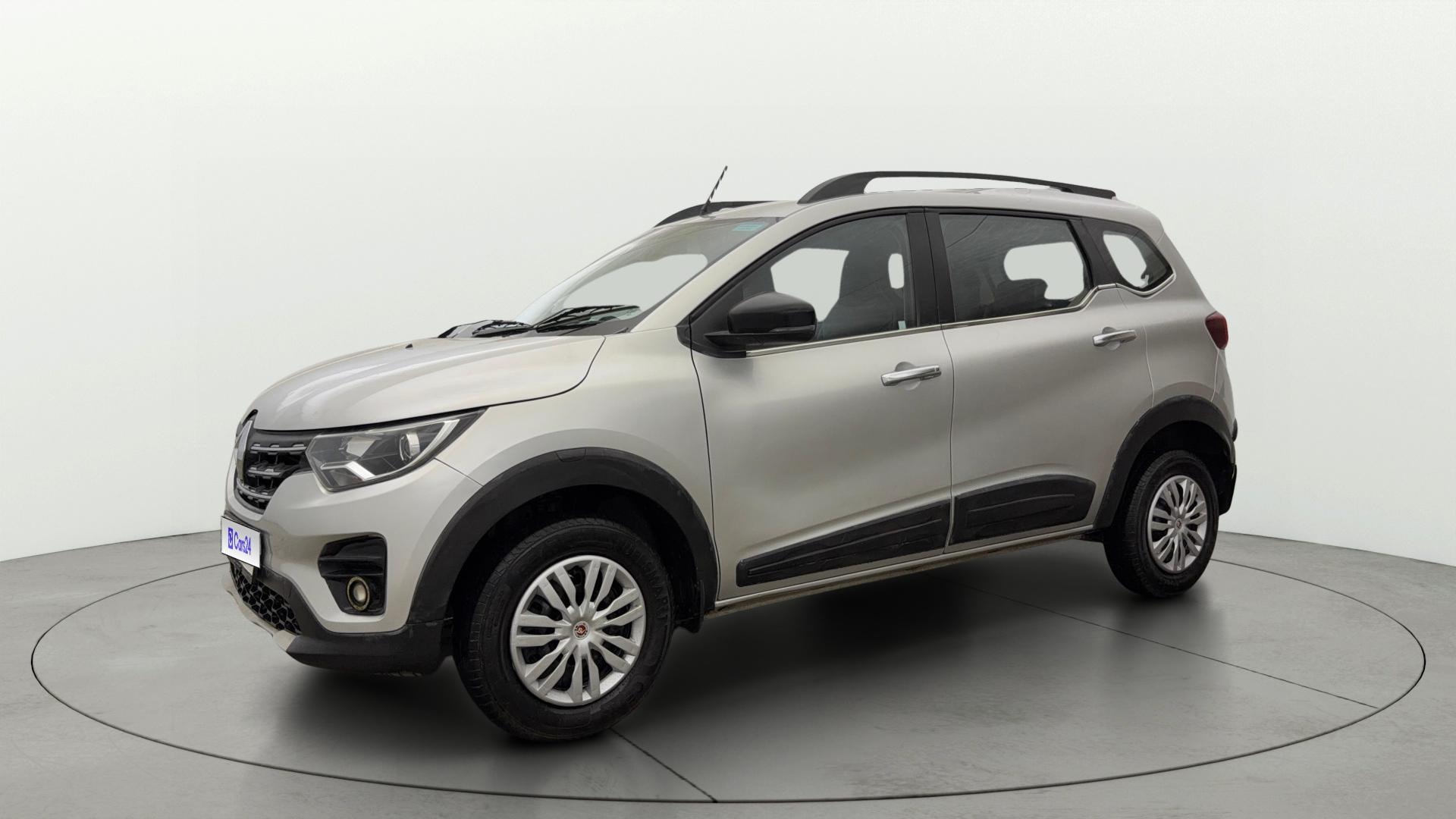 View 2023 Renault Triber RXT Image 35 Used 2023 Renault Triber RXT Image 35