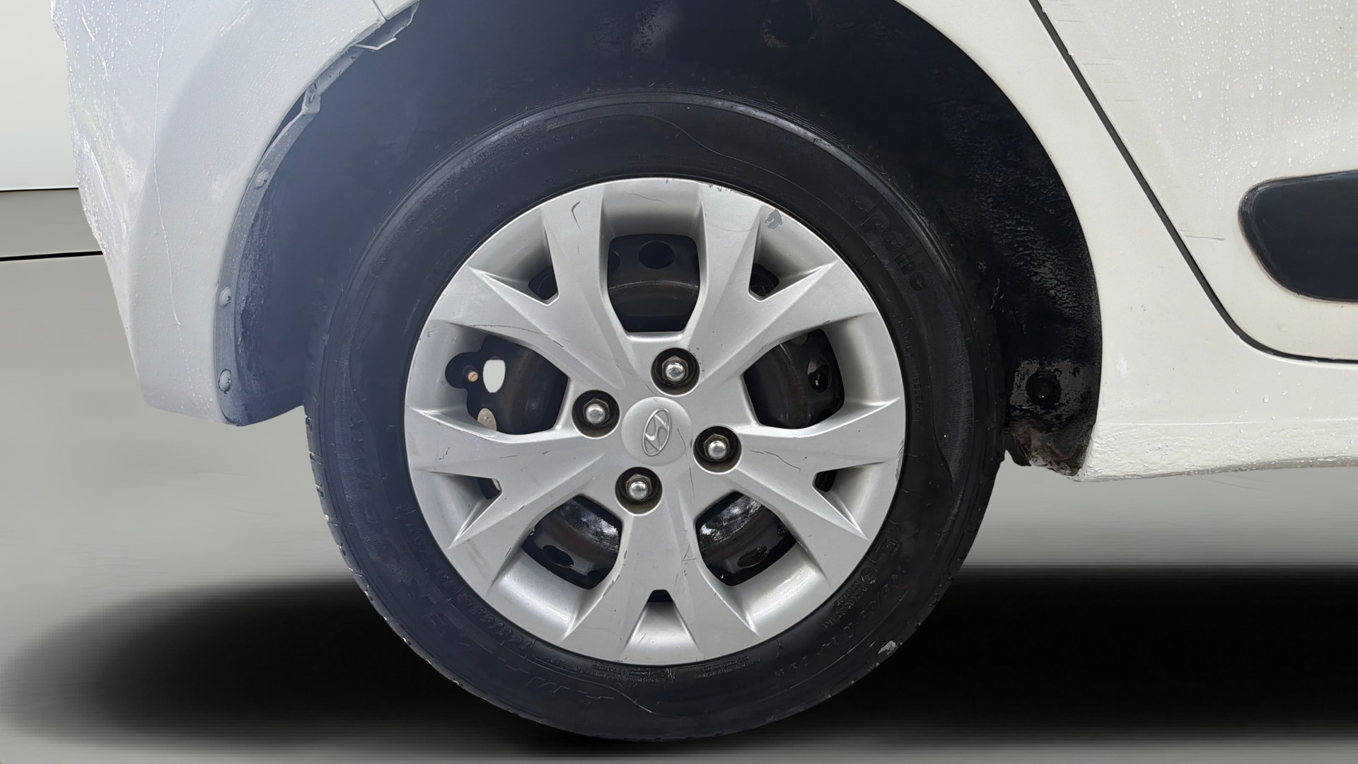 View 2015 Hyundai Grand i10 Sportz 1.2 Kappa Image 31 Used 2015 Hyundai Grand i10 Sportz 1.2 Kappa Image 31