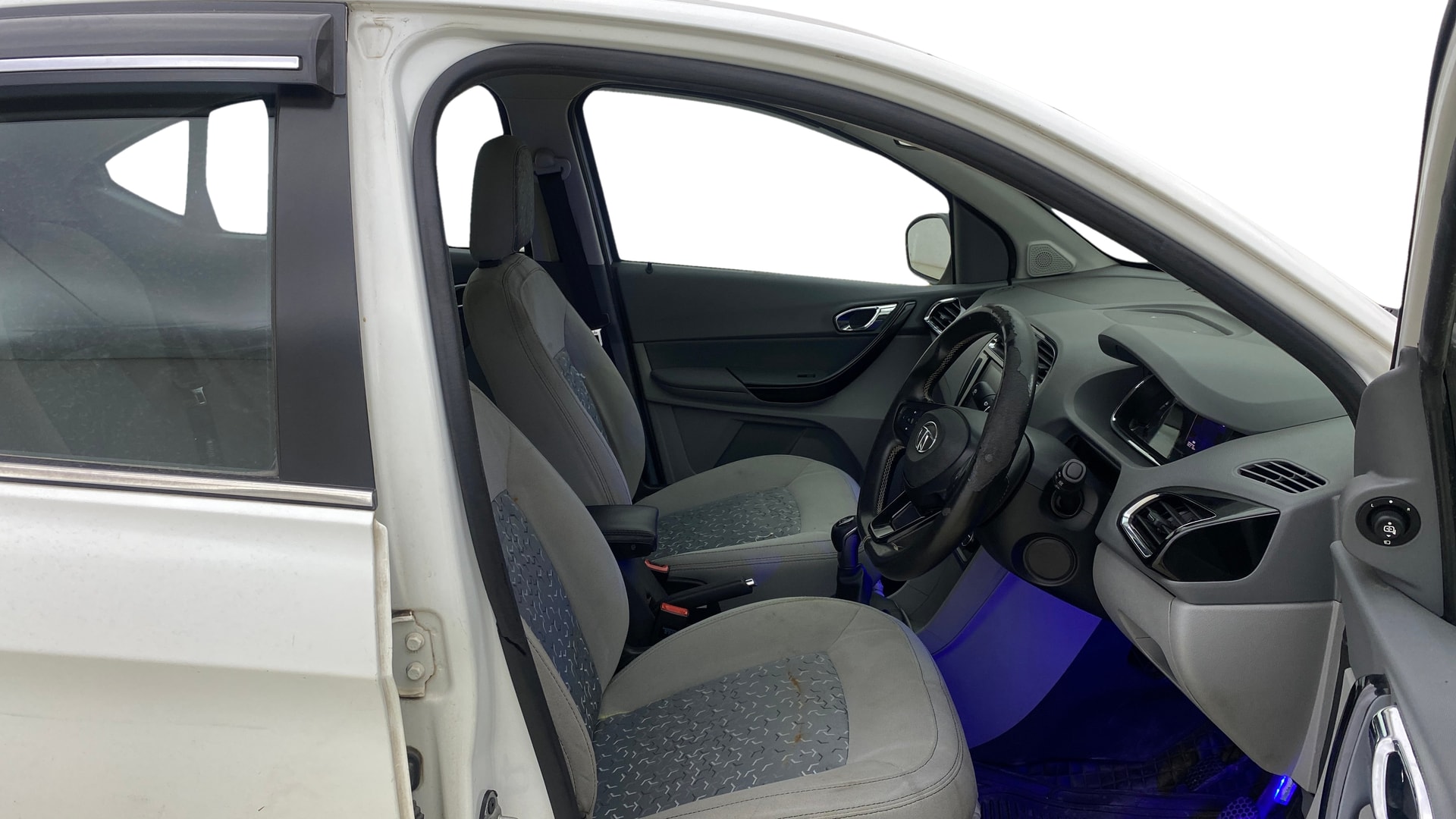View 2022 Tata Tigor XE Diesel Image 26 Used 2022 Tata Tigor XE Diesel Image 26