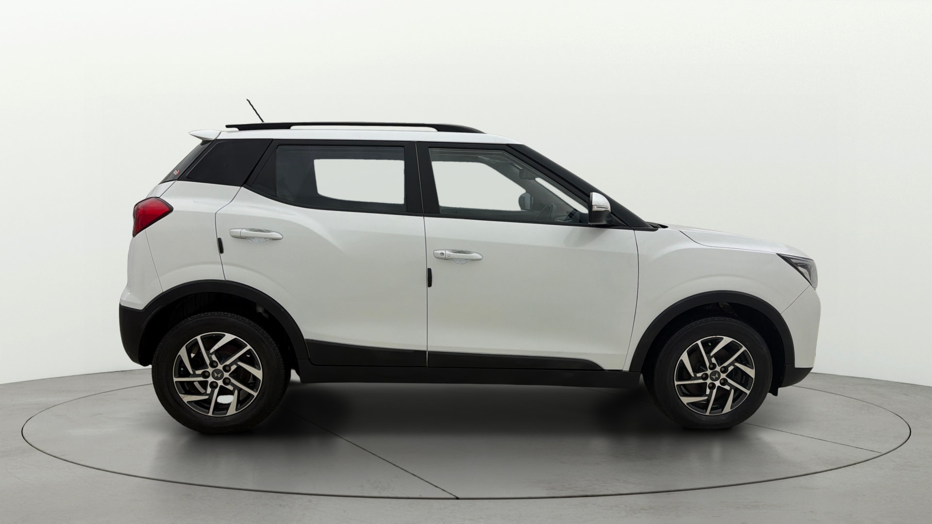 Used 2025 Mahindra XUV300 Used 2025 Mahindra XUV300