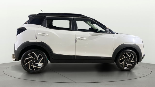 View Mahindra XUV 3XO Image 28 Used Mahindra XUV 3XO Image 28