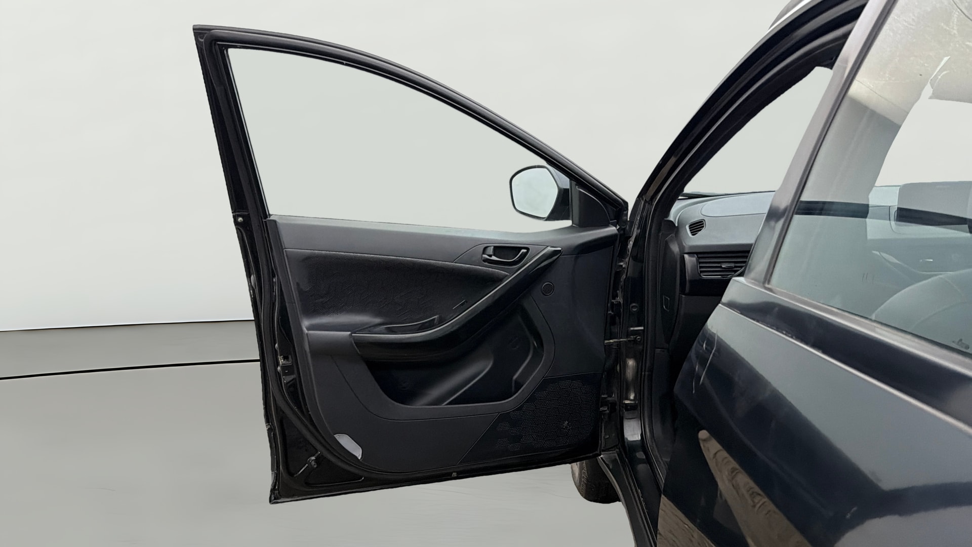 View 2023 Tata Nexon Revotron XE Image 39 Used 2023 Tata Nexon Revotron XE Image 39