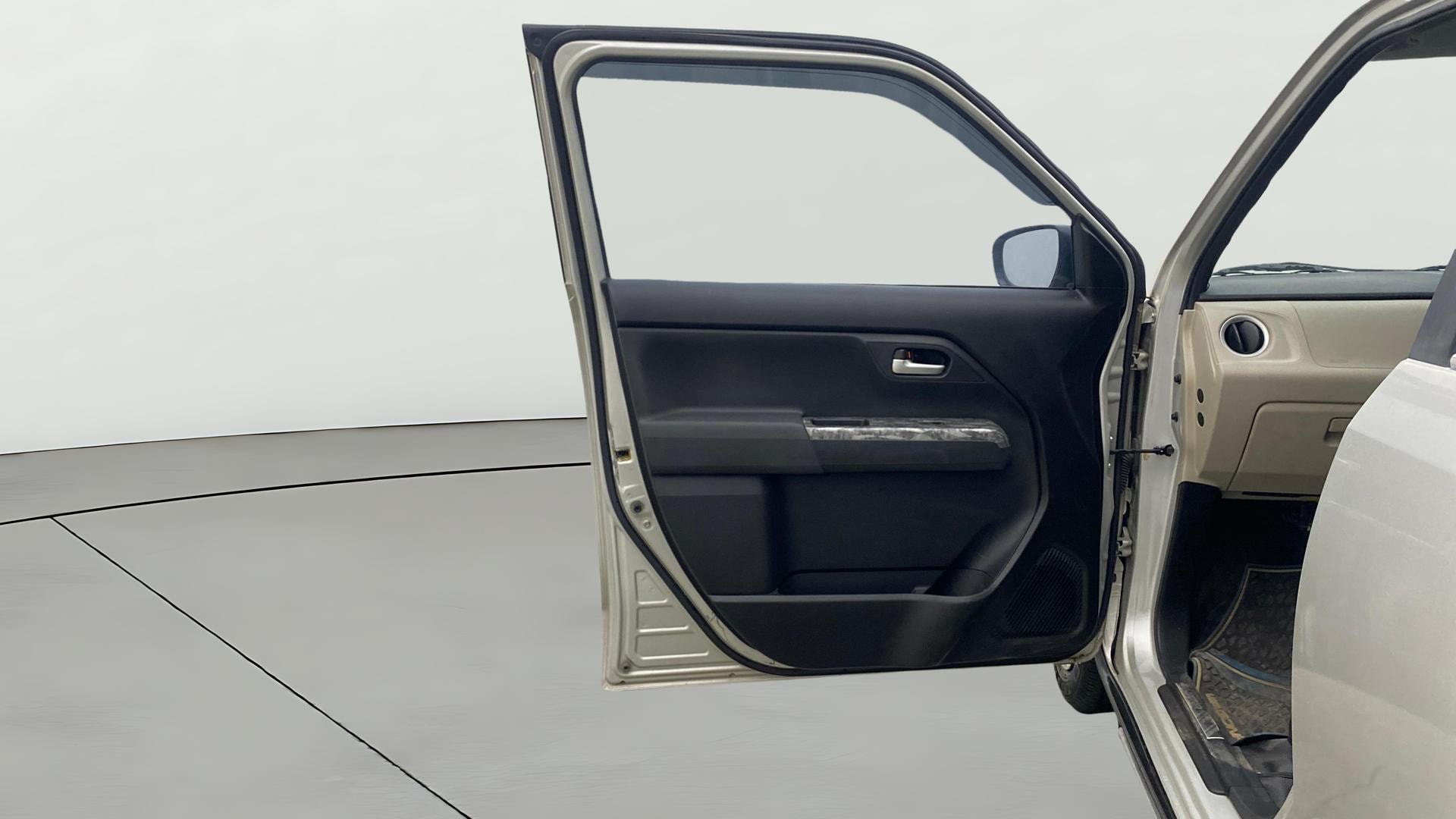 View 2019 Maruti Suzuki 1000 Base Variant Image 30 Used 2019 Maruti Suzuki 1000 Base Variant Image 30