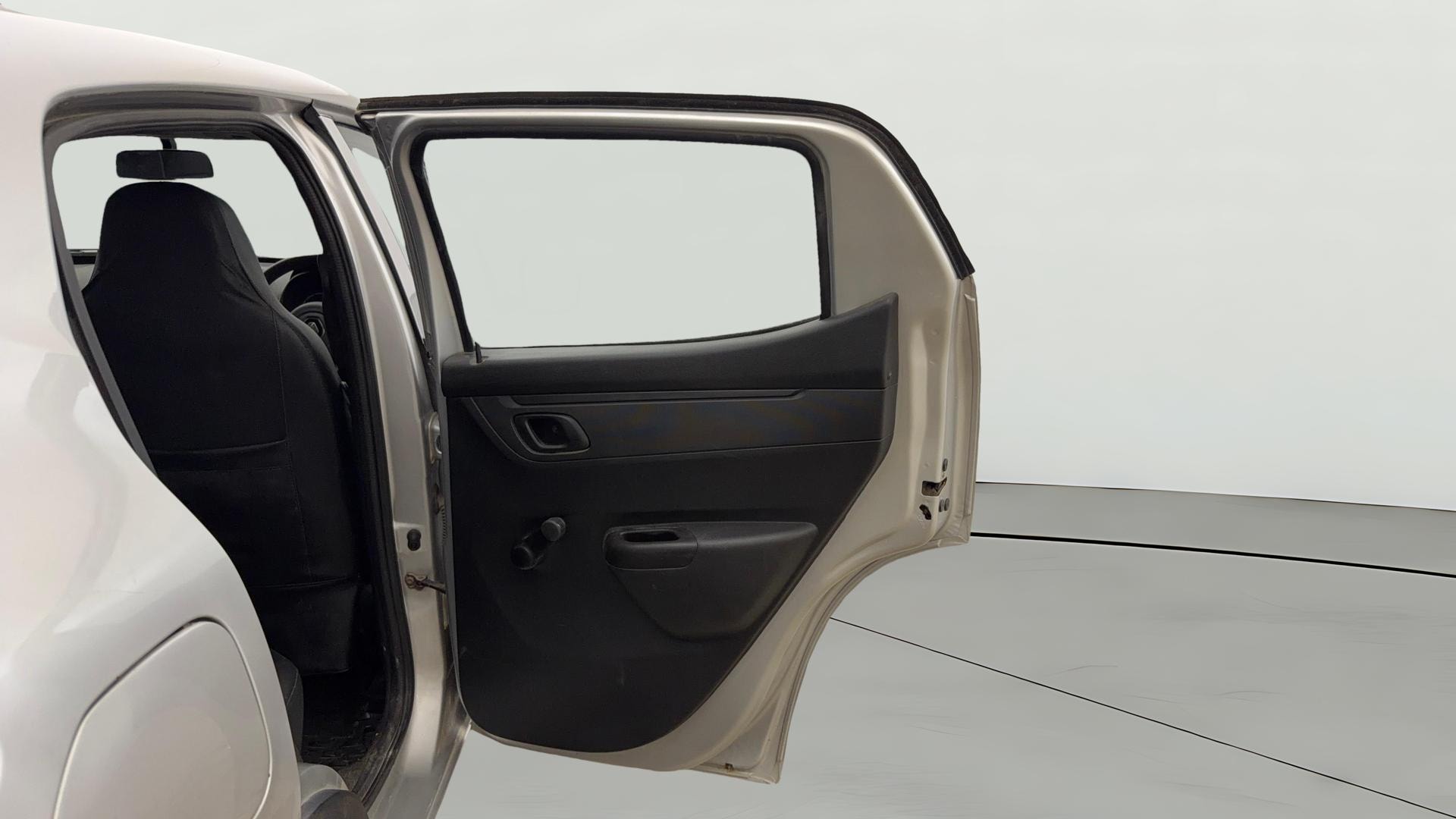 View 2021 Renault Kwid RXL Image 7 Used 2021 Renault Kwid RXL Image 7