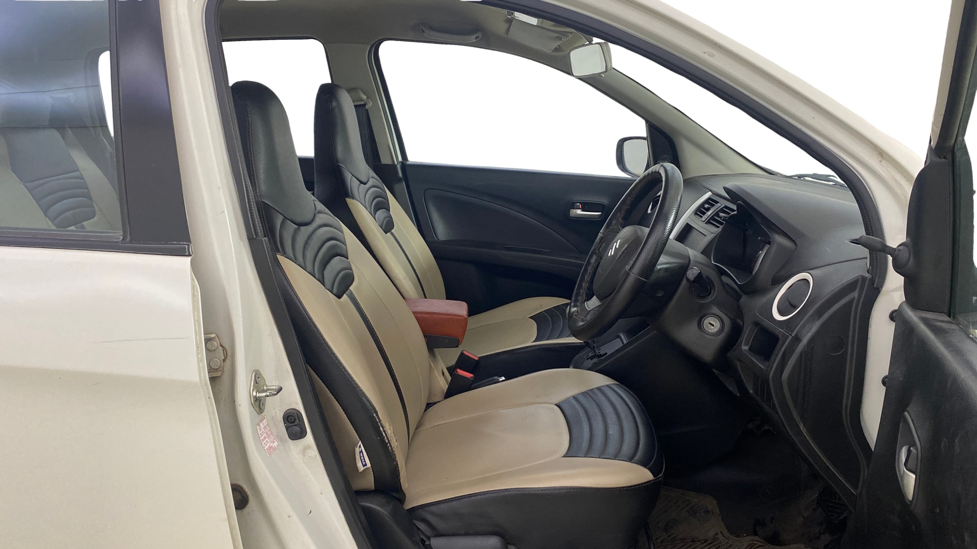 View 2019 Maruti Suzuki 1000 Base Variant Image 25 Used 2019 Maruti Suzuki 1000 Base Variant Image 25