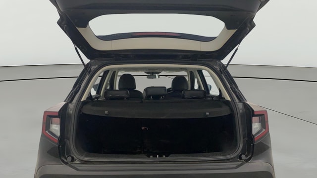 View Mahindra XUV 3XO Image 42 Used Mahindra XUV 3XO Image 42
