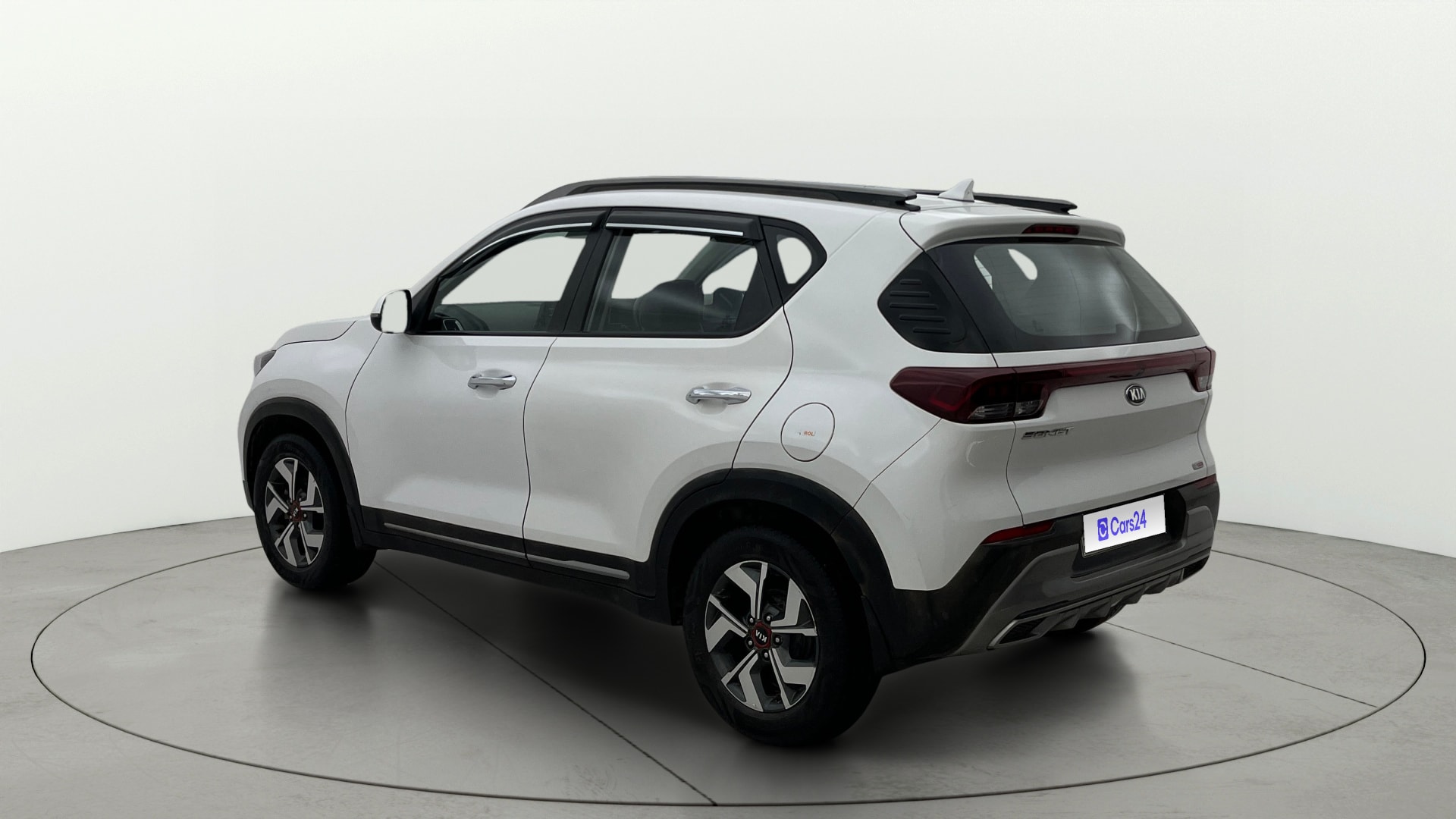 View 2021 Kia Sonet HTX iMT Petrol Image 2 Used 2021 Kia Sonet HTX iMT Petrol Image 2