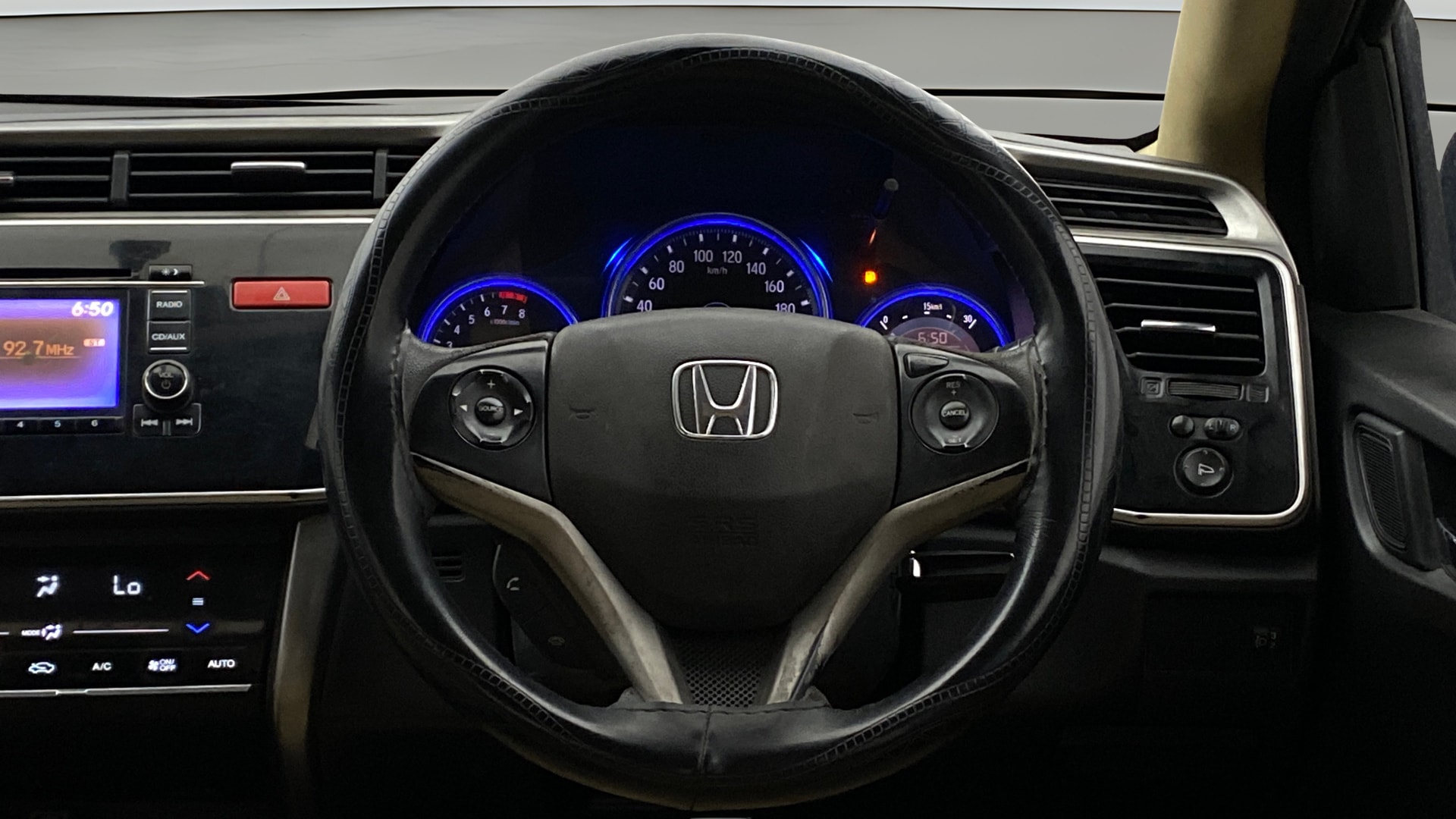 View 2014 Honda City ZX MT Diesel Anniversary Edition Image 21 Used 2014 Honda City ZX MT Diesel Anniversary Edition Image 21
