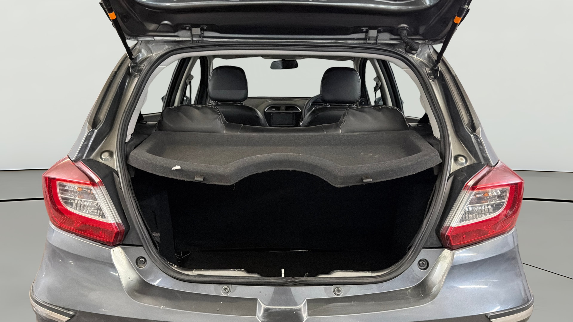 View 2021 Tata Tiago NRG XZ Revotron AMT Image 38 Used 2021 Tata Tiago NRG XZ Revotron AMT Image 38