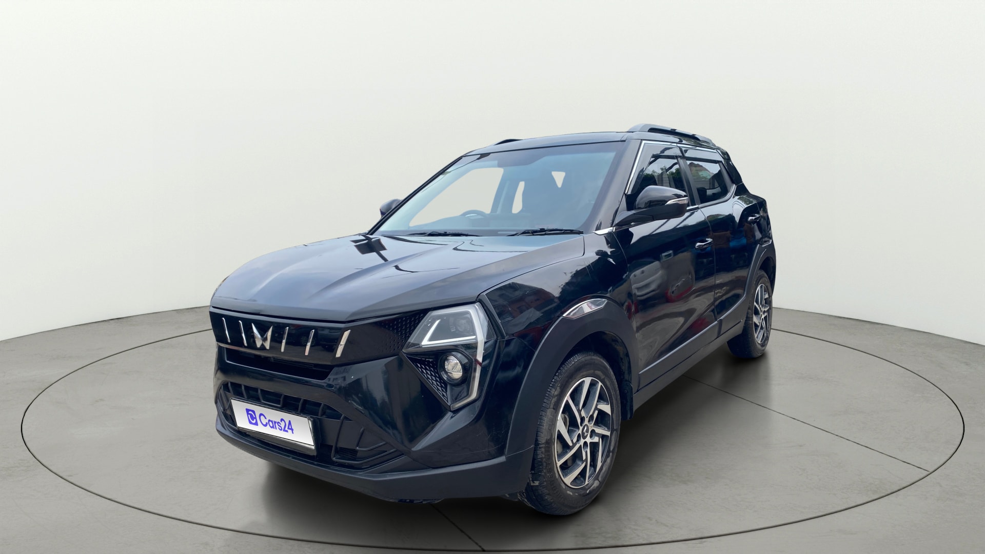 View 2024 Mahindra XUV 3XO AX5 1.2 L TCMPFi Image 37 Used 2024 Mahindra XUV 3XO AX5 1.2 L TCMPFi Image 37