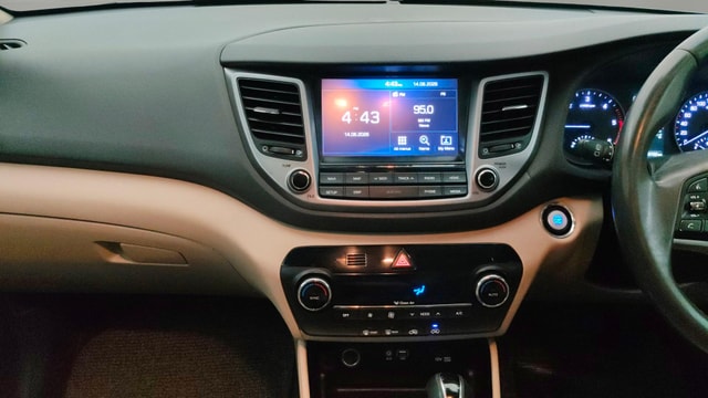 View Hyundai Tucson Image 18 Used Hyundai Tucson Image 18