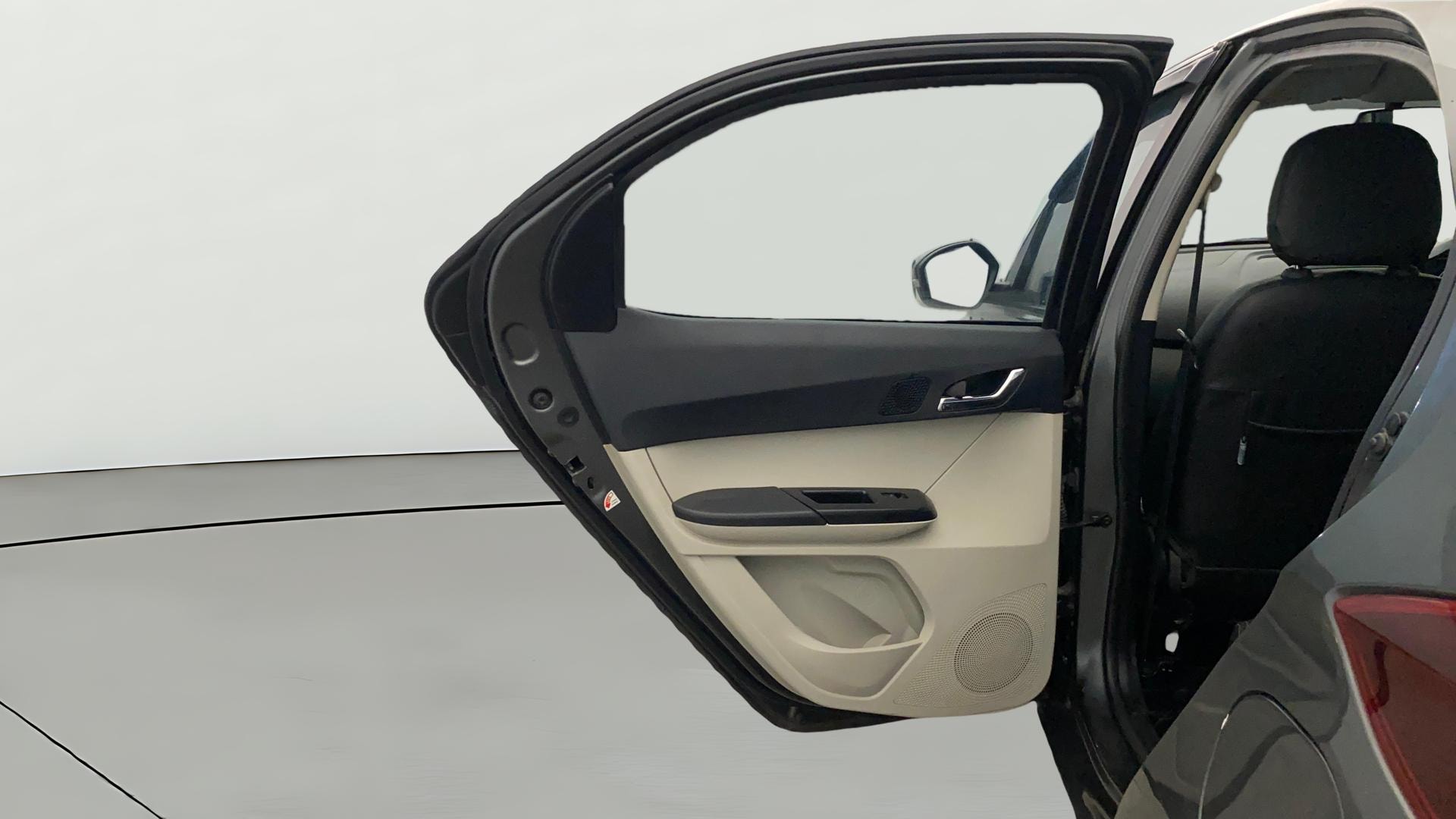 View 2023 Tata Tiago Revotorq XB Image 16 Used 2023 Tata Tiago Revotorq XB Image 16