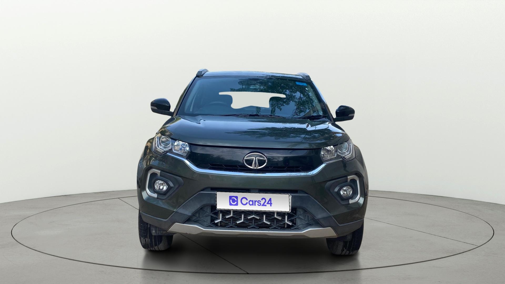 View 2022 Tata Nexon Revotron XE Image 1 Used 2022 Tata Nexon Revotron XE Image 1