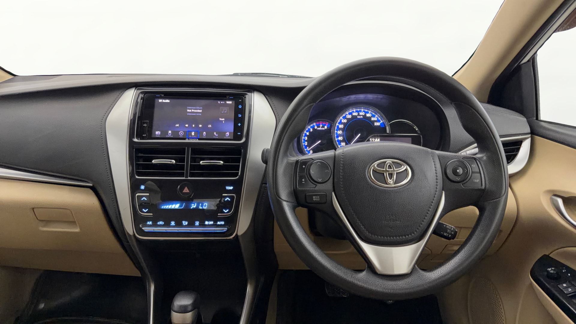 View 2018 Toyota Yaris V CVT Image 13 Used 2018 Toyota Yaris V CVT Image 13