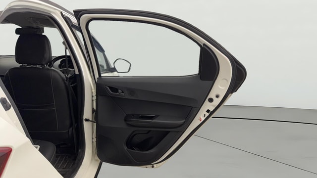 View Tata Tiago NRG Image 7 Used Tata Tiago NRG Image 7