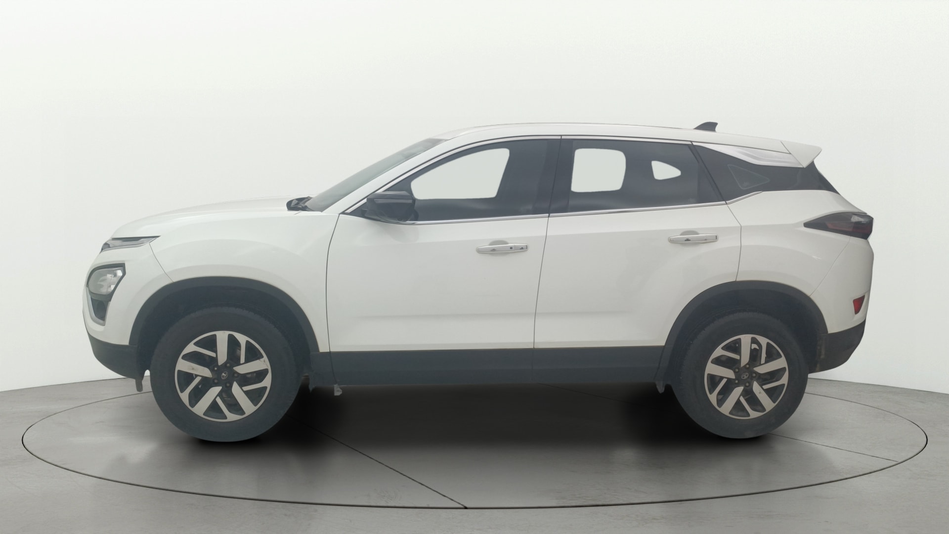 View 2023 Tata Harrier XE Image 6 Used 2023 Tata Harrier XE Image 6