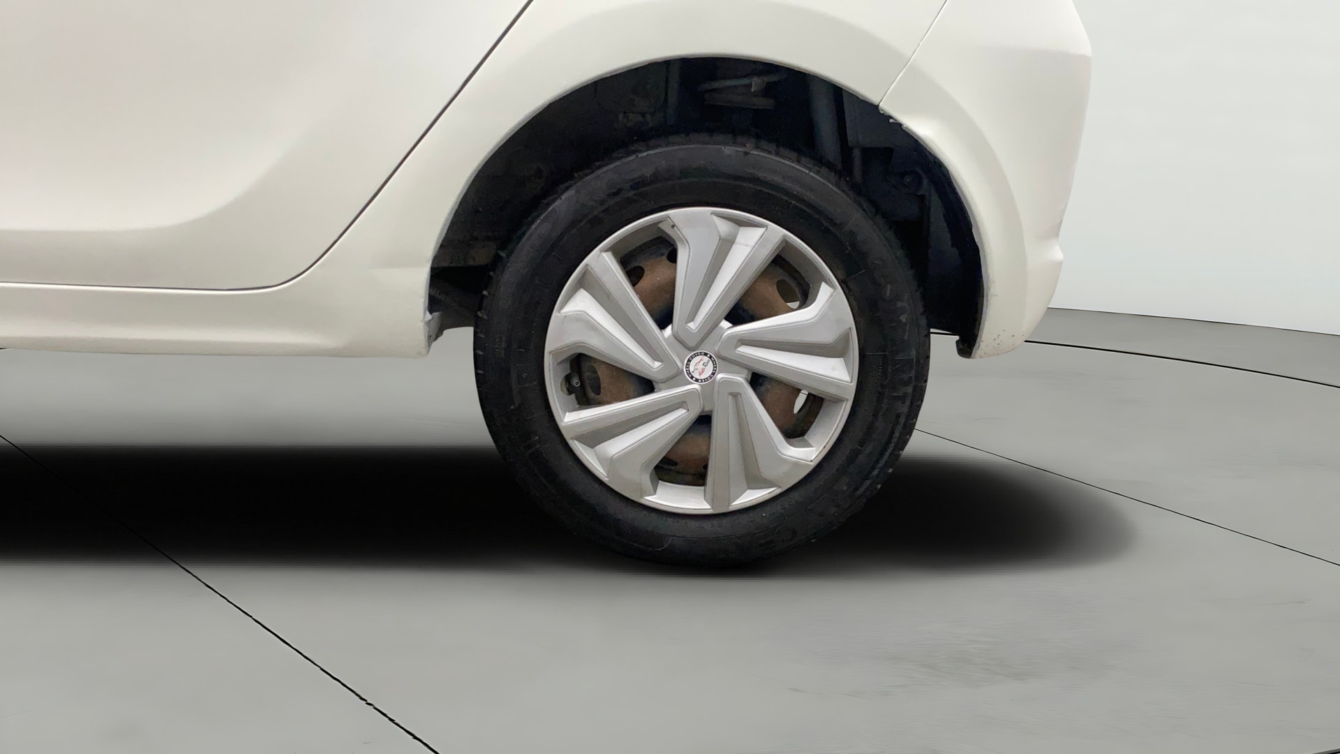 View 2018 Tata Tiago Revotorq XB Image 8 Used 2018 Tata Tiago Revotorq XB Image 8