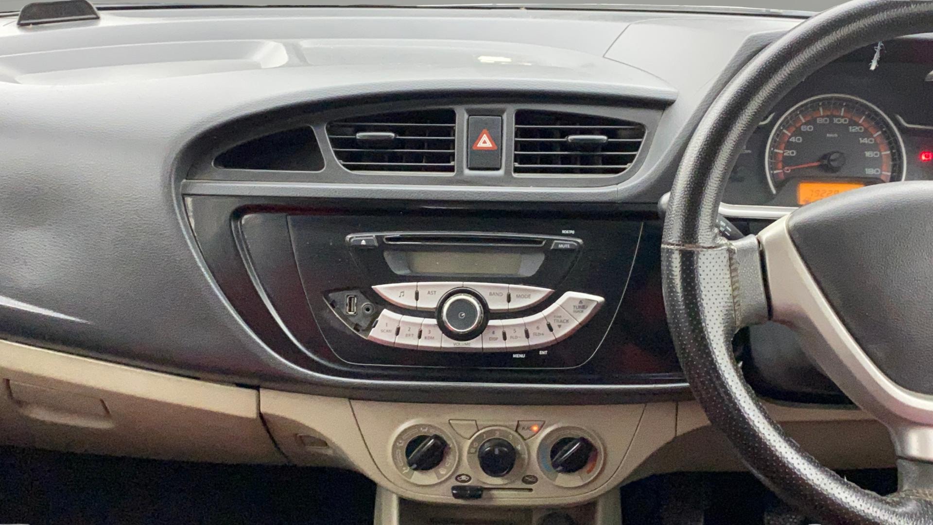 View 2016 Maruti Suzuki Alto K10 LX Image 18 Used 2016 Maruti Suzuki Alto K10 LX Image 18
