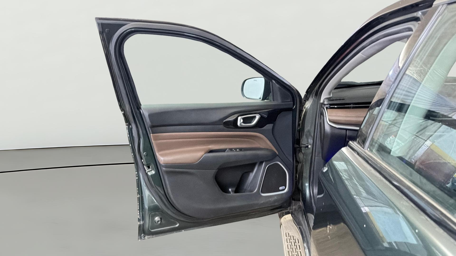 Used 2023 Jeep Meridian Used 2023 Jeep Meridian
