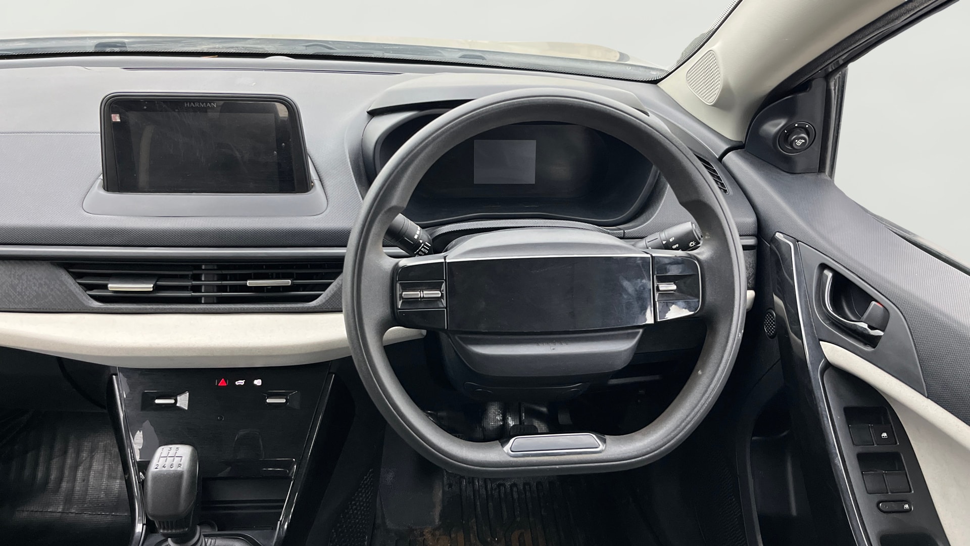View 2024 Tata Nexon Revotron XE Image 20 Used 2024 Tata Nexon Revotron XE Image 20