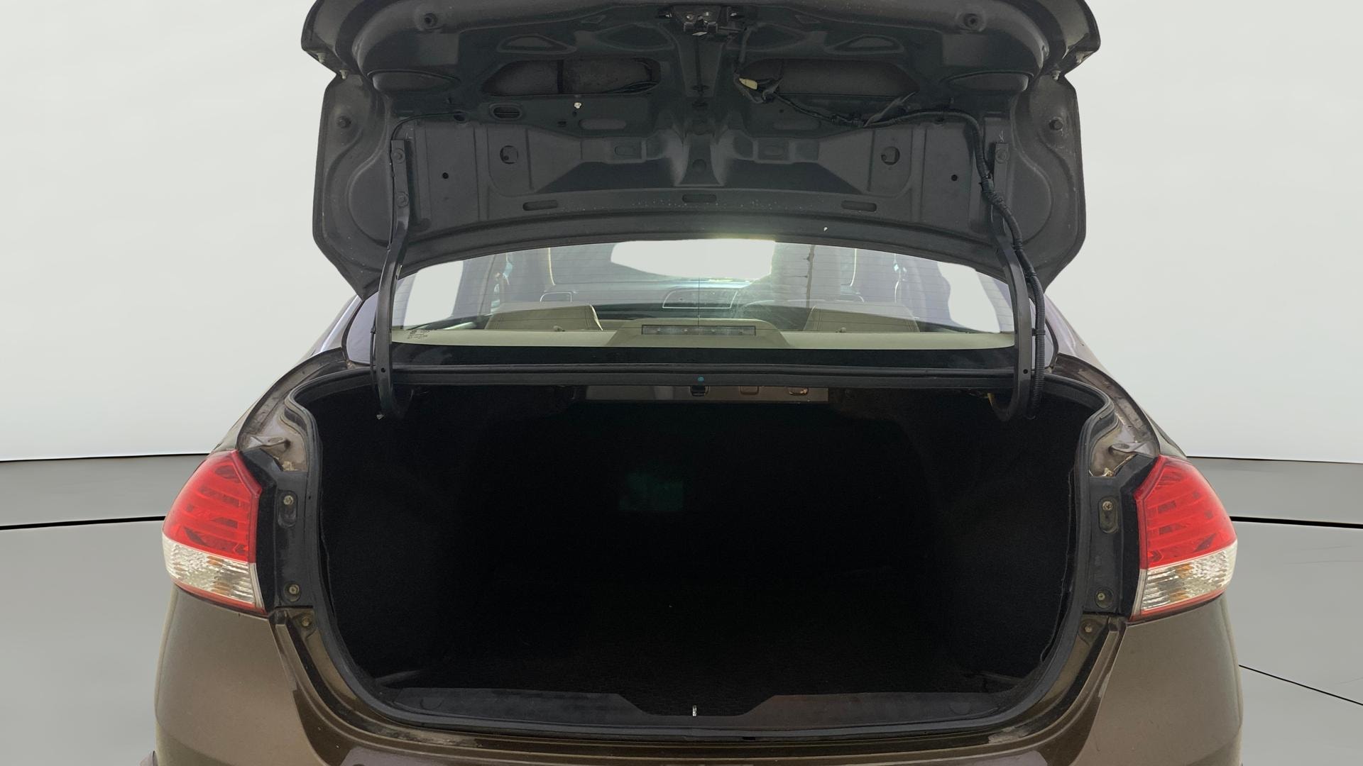 View 2018 Maruti Suzuki 1000 Base Variant Image 38 Used 2018 Maruti Suzuki 1000 Base Variant Image 38