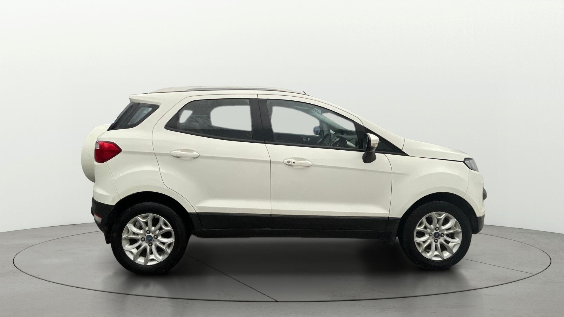 View 2017 Ford EcoSport 1.5 TDCi Diesel Ambiente BS IV Image 8 Used 2017 Ford EcoSport 1.5 TDCi Diesel Ambiente BS IV Image 8