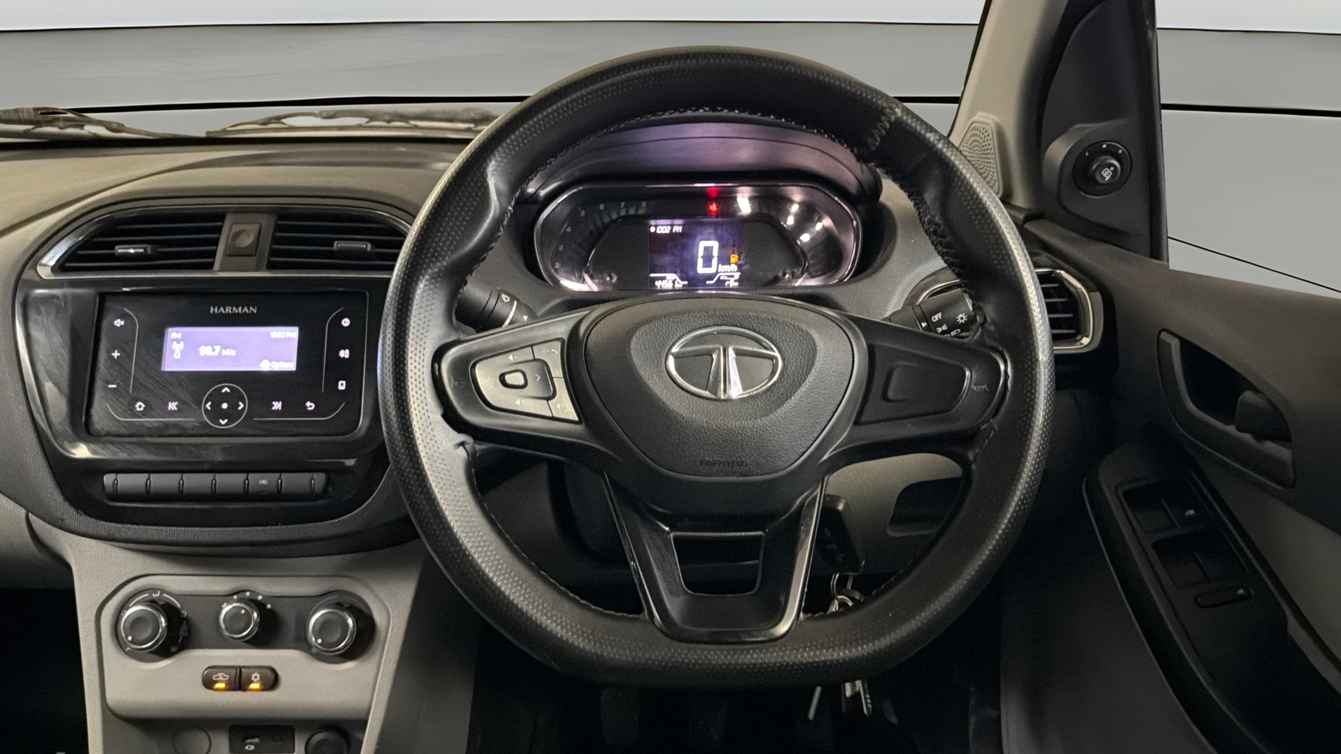 Used 2022 Tata Tiago Used 2022 Tata Tiago
