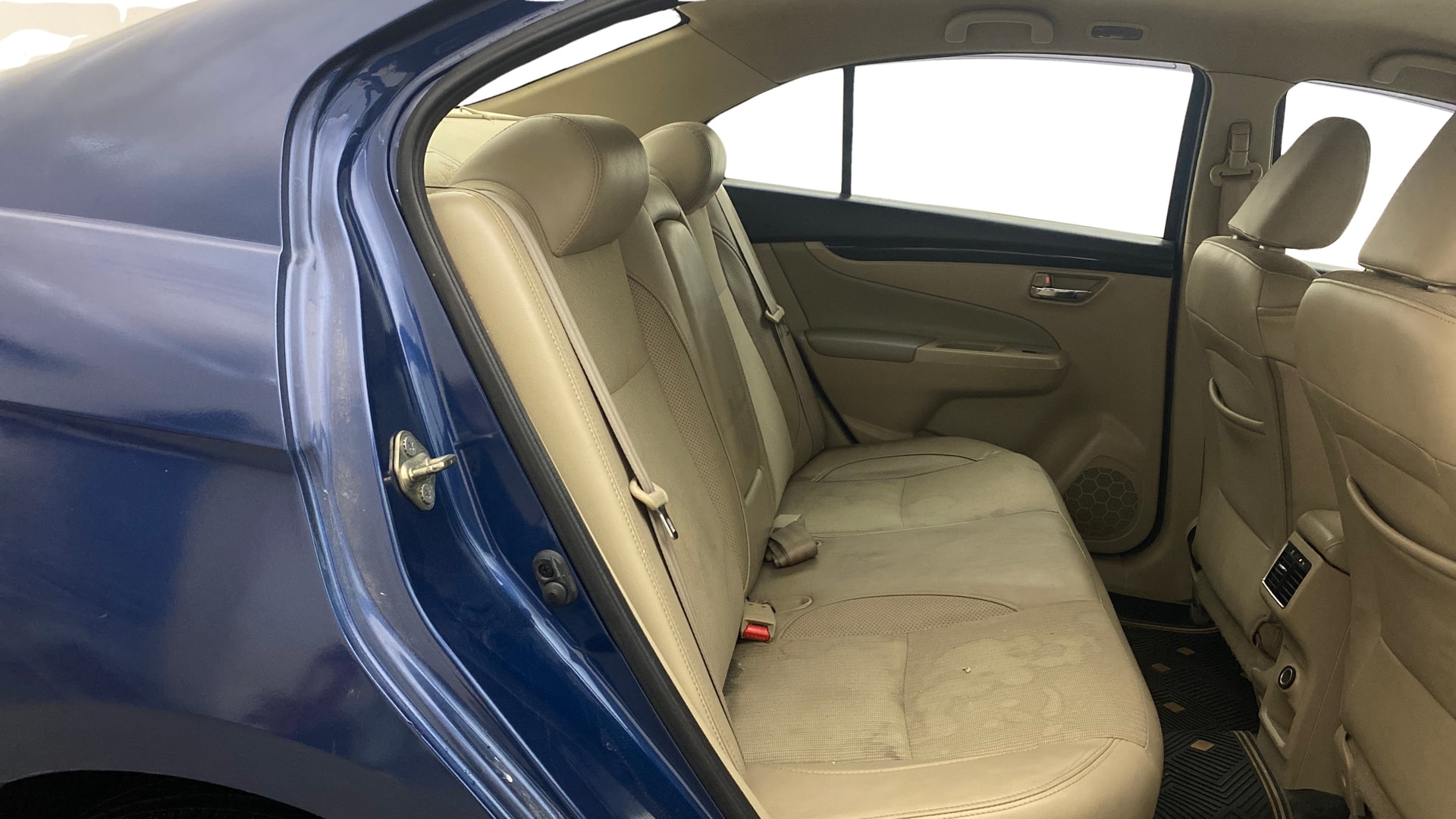 View 2018 Maruti Suzuki 1000 Base Variant Image 30 Used 2018 Maruti Suzuki 1000 Base Variant Image 30