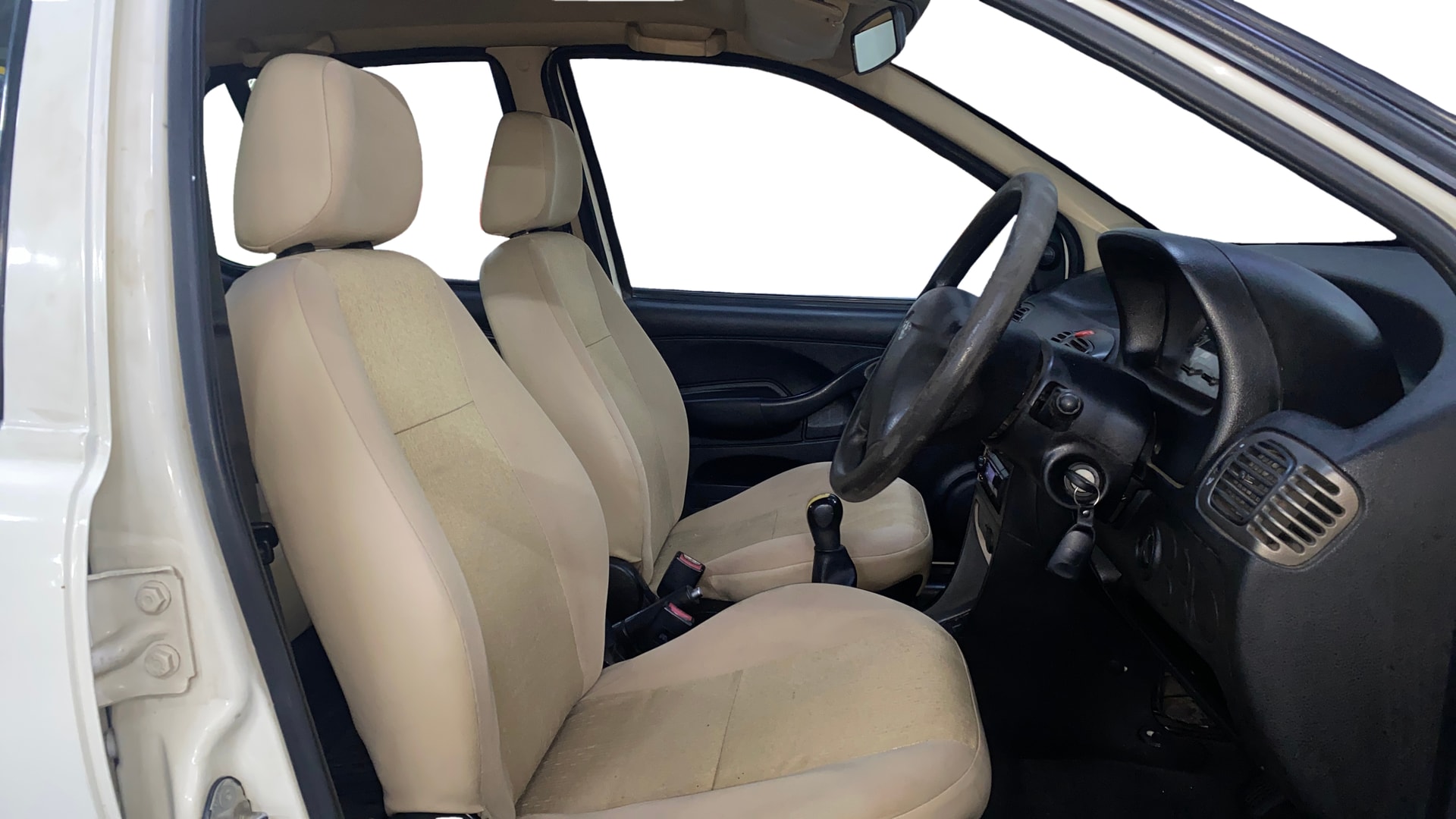 View 2015 Tata Aria Pleasure 4x2 BS4 Image 16 Used 2015 Tata Aria Pleasure 4x2 BS4 Image 16