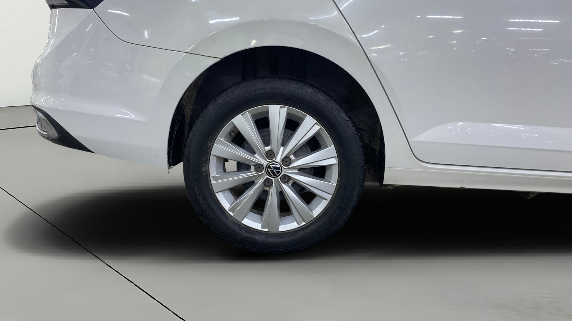 View 2022 Volkswagen Virtus Topline 1.0 TSI MT Image 24 Used 2022 Volkswagen Virtus Topline 1.0 TSI MT Image 24