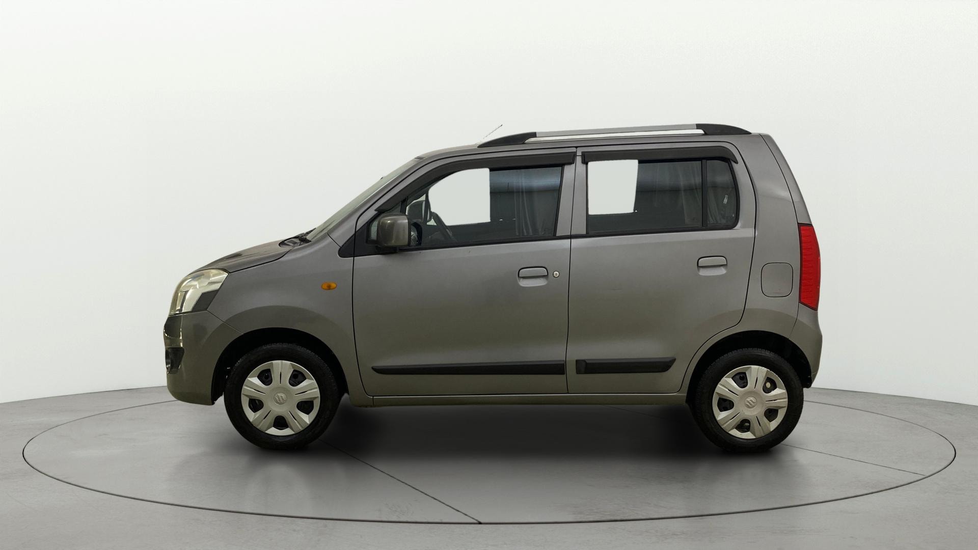 View 2017 Maruti Suzuki 1000 Base Variant Image 5 Used 2017 Maruti Suzuki 1000 Base Variant Image 5