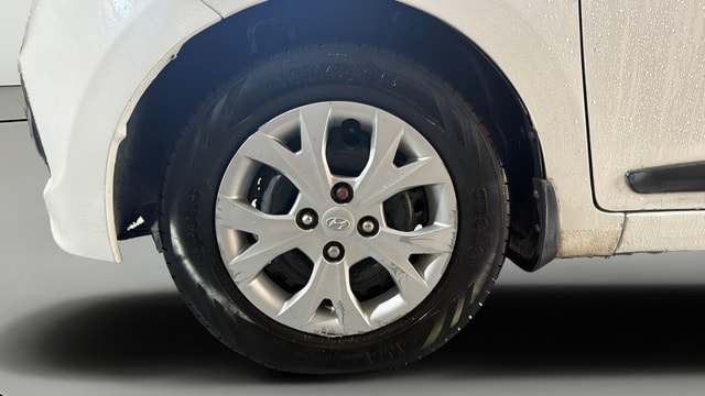View Hyundai Grand i10 Image 32 Used Hyundai Grand i10 Image 32