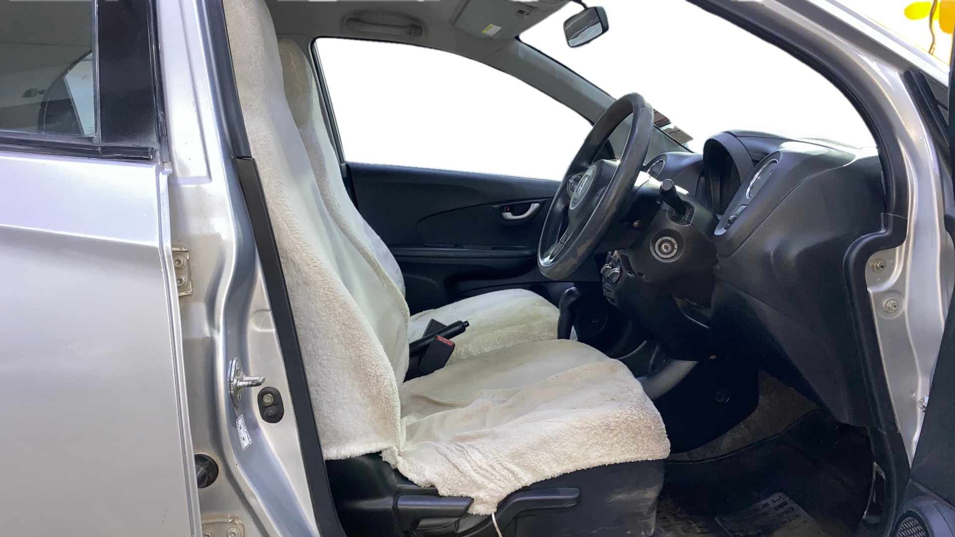 View 2015 Honda Brio VX AT Petrol Image 25 Used 2015 Honda Brio VX AT Petrol Image 25