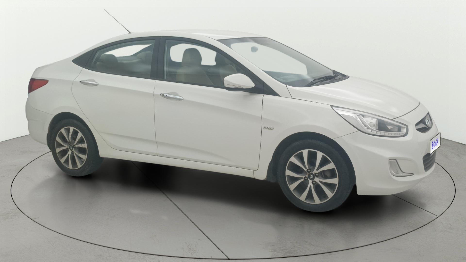 View 2014 Hyundai Fluidic Verna 1.6 VTVT SX Image 23 Used 2014 Hyundai Fluidic Verna 1.6 VTVT SX Image 23
