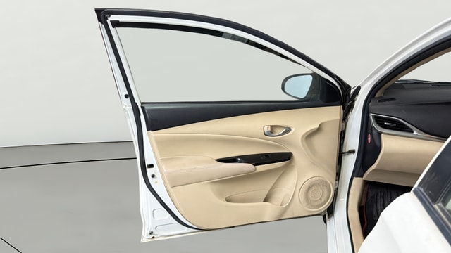View Toyota Yaris Image 32 Used Toyota Yaris Image 32