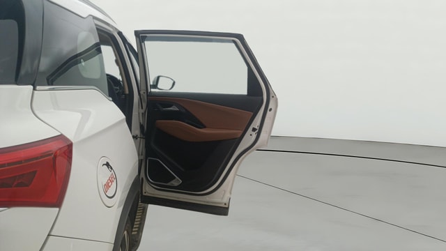View MG Hector Plus Image 6 Used MG Hector Plus Image 6
