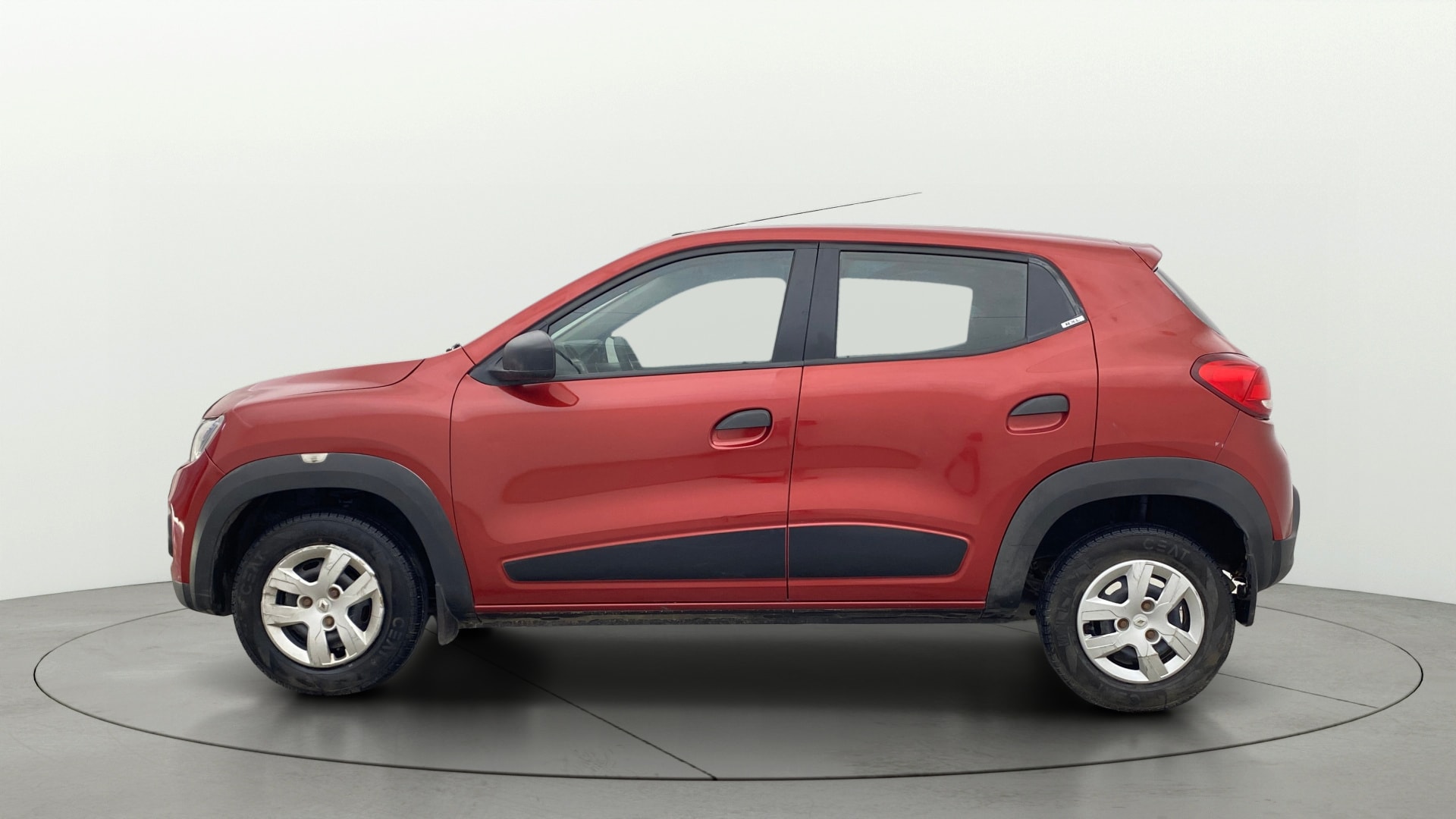 View 2018 Renault Kwid RXL Image 5 Used 2018 Renault Kwid RXL Image 5