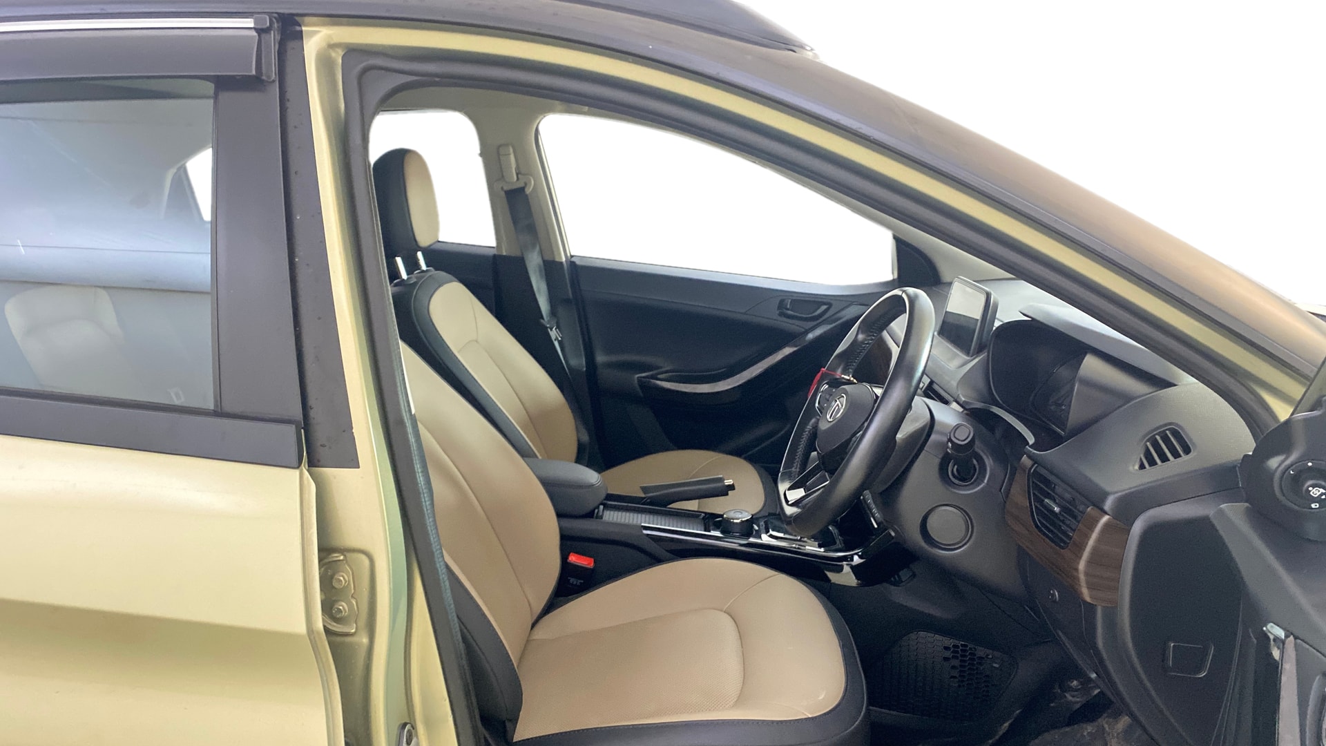 View 2022 Tata Nexon Revotron XE Image 27 Used 2022 Tata Nexon Revotron XE Image 27