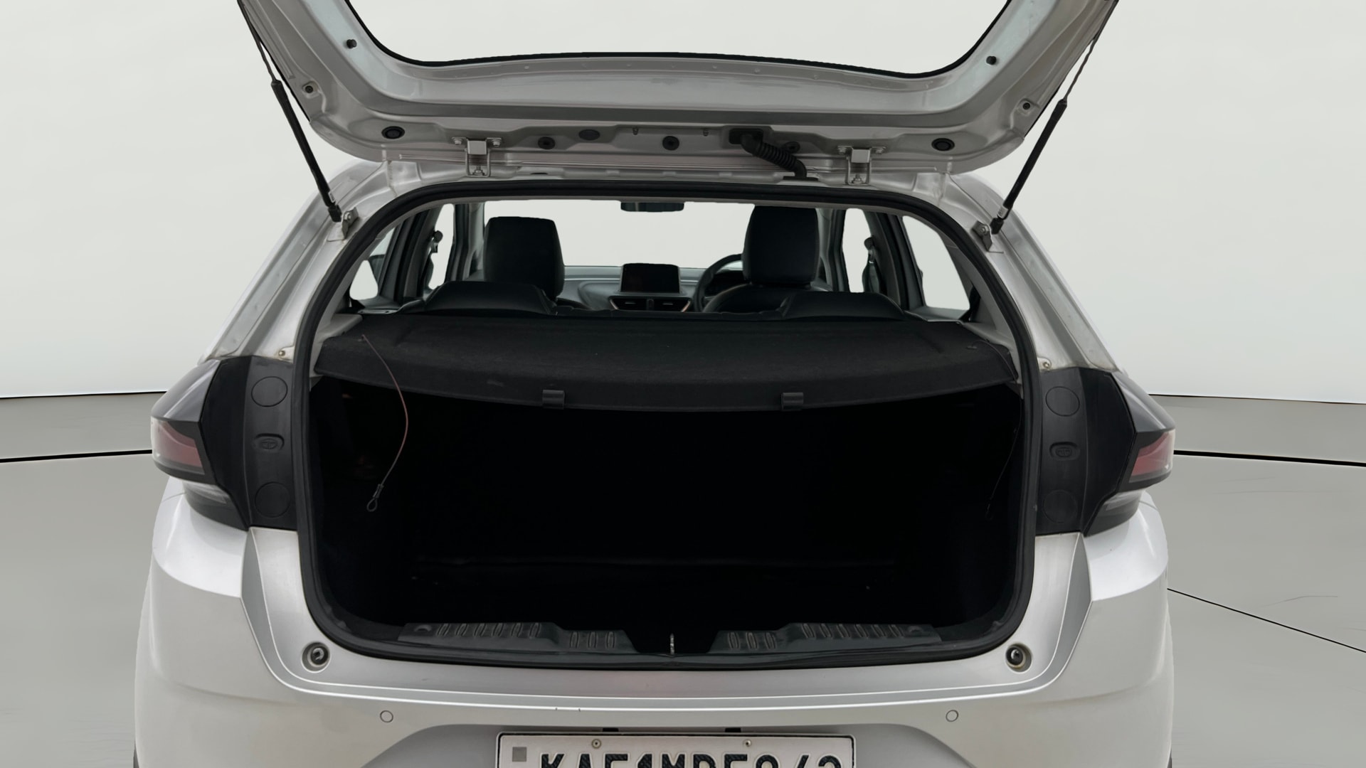 View 2020 Tata Altroz XT Petrol Image 40 Used 2020 Tata Altroz XT Petrol Image 40